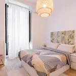 Cross Check - Plaza Mayor Apartment